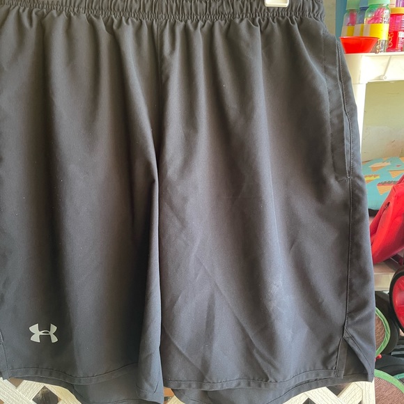 Under Armour running shorts - Picture 3 of 5